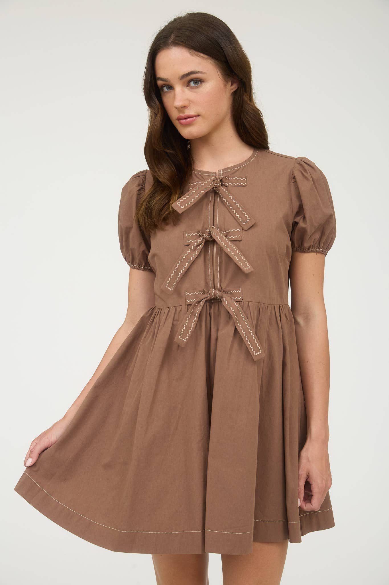 FRONT TIE SHORT PUFF SLEEVE BABYDOLL MINI DRESS