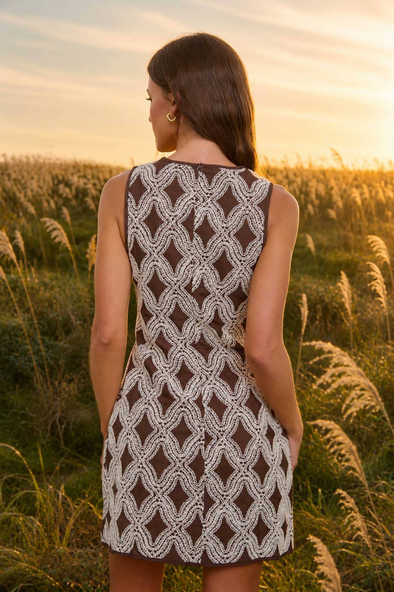 TEXTURED GEOMETRIC SLEEVELESS MINI DRESS