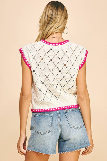 SLEEVELESS CROCHET SWEATER TOP - CREAM/MAGENTA