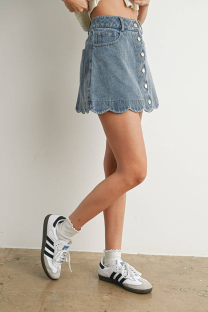 Buttoned Scallop Denim Skirt